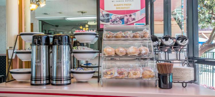 梅尔罗斯大道附近罗德威酒店(Rodeway Inn Near Melrose Ave)图片