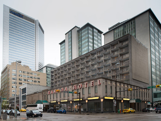 卡尔加里市中心华美达广场酒店