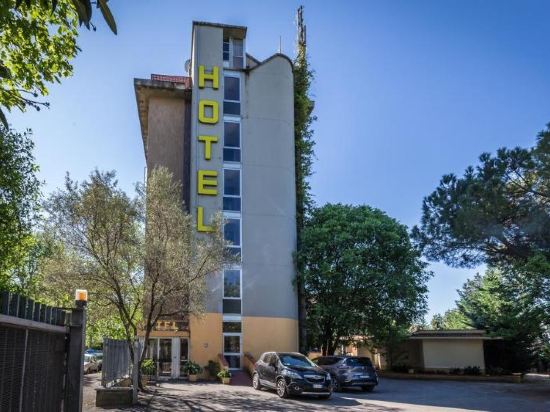 略】佛罗伦萨杰尼亚(佛罗伦萨佩雷托拉机场店