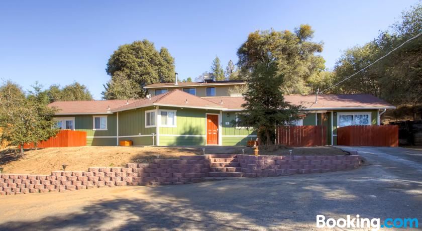 Harmony Hilltop Hideaway 3br 2ba Hotel Reviews And Room Rates