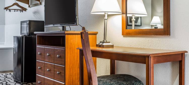 伊克诺旅馆套房凯斯 I-26 机场(Econo Lodge Inn & Suites Cayce I-26 Airport)图片