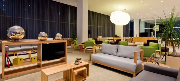 莫雷利亚阿尔托萨诺嘉年华酒店(Fiesta Inn Morelia Altozano)图片