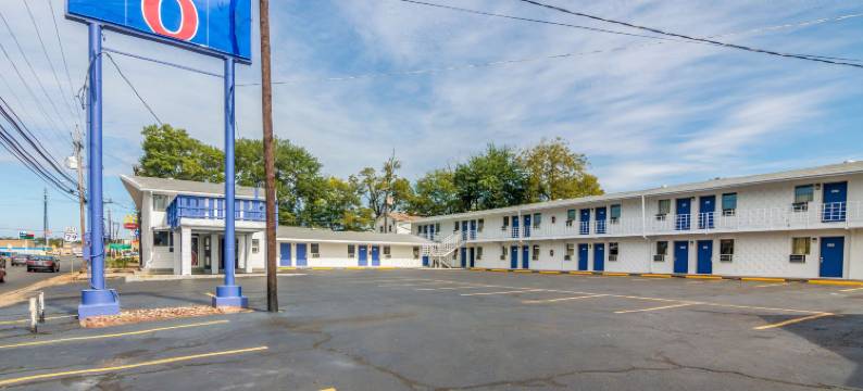 杰克森维尔贸易风汽车旅馆 TX US 69(Trade Wind Motel Jacksonville TX US 69)图片