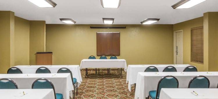 梅泰里温德姆速 8 酒店(Super 8 by Wyndham Metairie)图片