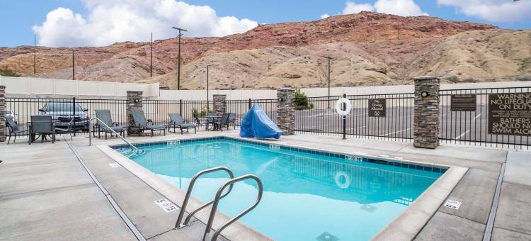 摩押靠近拱门国家公园舒适套房酒店(Comfort Suites Moab Near Arches National Park)图片