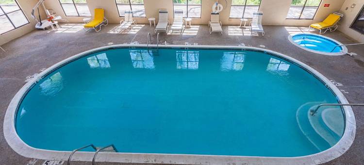 49号州际公路附近本顿维尔生态旅馆套房(Eco Lodge Inn & Suites Bentonville Near I 49)图片