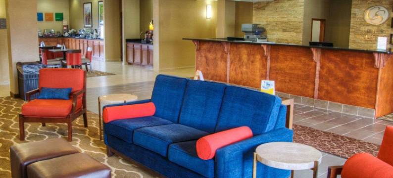 普利茅斯舒适套房酒店 - 近 US-30(Comfort Suites Plymouth Near US-30)图片