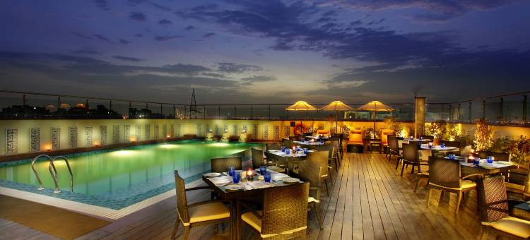 玛哈昆萨罗瓦尔柱廊套房酒店(Mahagun Sarovar Portico Suites)图片