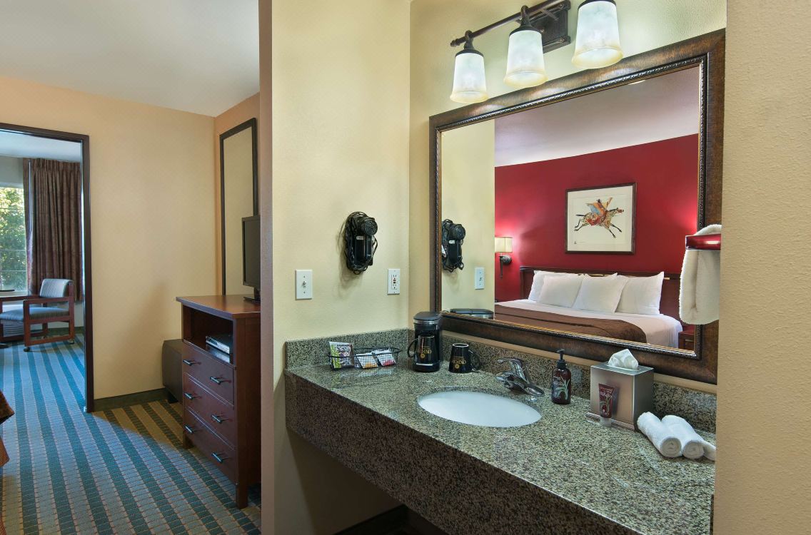 Oxford Suites Pendleton Hotel Reviews And Room Rates - 