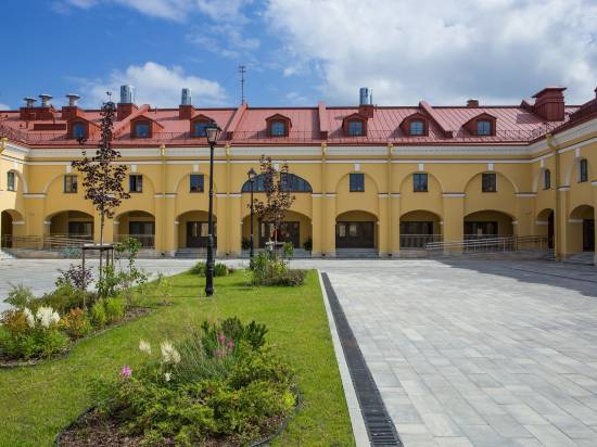 聖彼得堡尼克斯基梅寧閣酒店