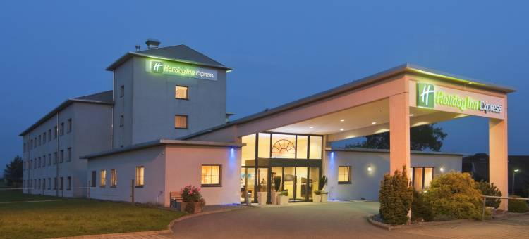 卢塞恩-诺伊恩基希智选假日酒店(Holiday Inn Express Luzern - Neuenkirch)图片