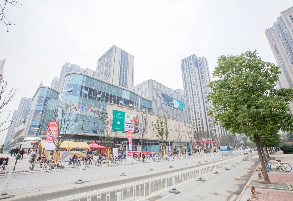 WuHan HuaYang Hotel Hotel Overview