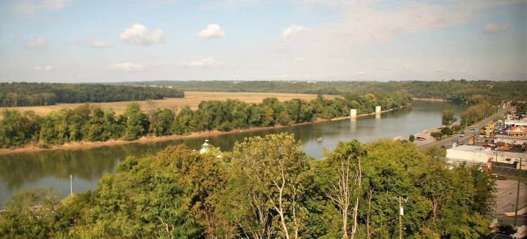 克拉克斯维尔河景酒店(Doubletree by Hilton Clarksville Riverview)图片