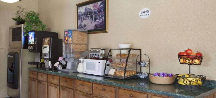 拉波特/密歇根城地区Travelodge by Wyndham酒店(Travelodge by Wyndham la Porte/Michigan City Area)图片