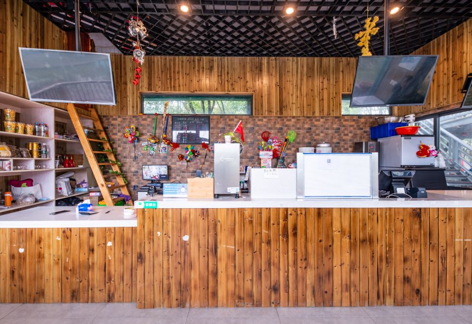 Guizu Buluo Senlinjia Hostel Hotel Overview