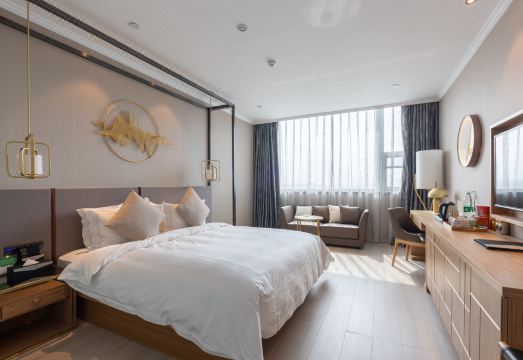 Pioneer HotelHotel Overview