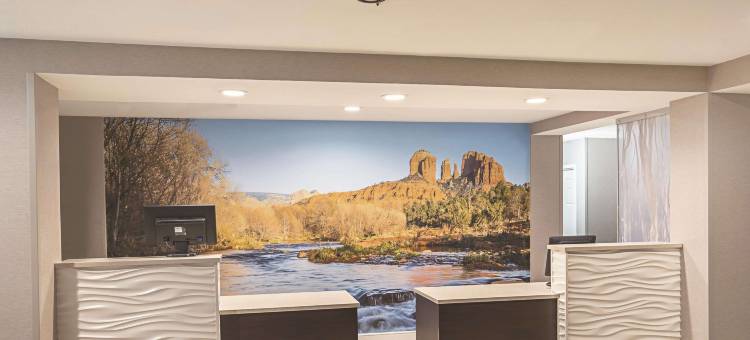 费拉格尔斯塔夫拉昆塔温德姆套房酒店(La Quinta Inn & Suites by Wyndham Flagstaff)图片