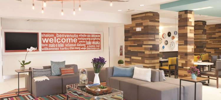 亚特兰大机场北拉昆塔温德姆套房酒店(La Quinta Inn & Suites by Wyndham Atlanta Airport North)图片