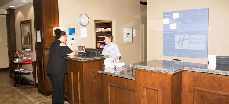 智选假日套房酒店梅森城(Holiday Inn Express & Suites Mason City)图片