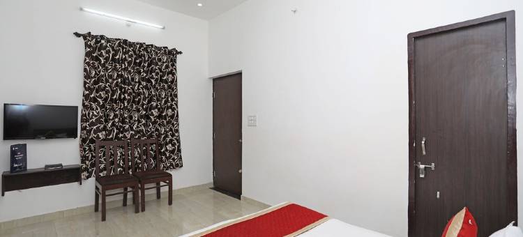 OYO 10682 蓝莲花酒店(OYO 10682 Hotel Blue Lotus)图片