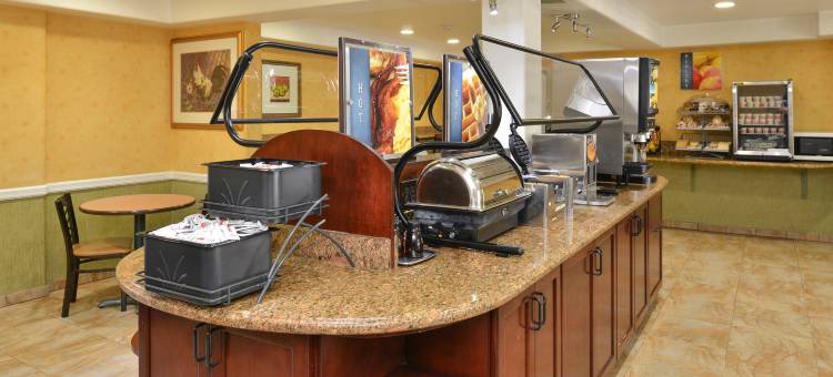 Best Western Plus Raffles Inn & Suites图片