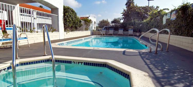 卡马里奥贝斯特韦斯特酒店(SureStay Hotel by Best Western Camarillo)图片