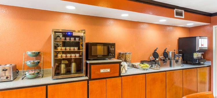 夏洛特平价套房(Studios & Suites 4 Less Charlotte)图片