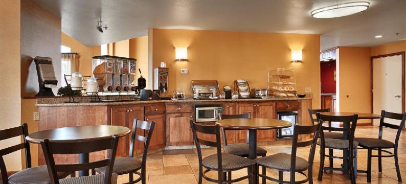 棕榈阁贝斯特韦斯特酒店(Best Western Palm Court Inn)图片