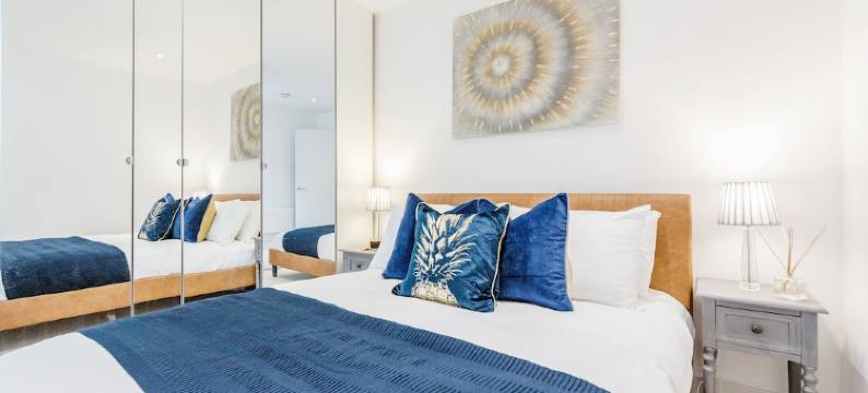 大温莎公寓免费停车酒店(Large Windsor Apartment Free Parking)图片