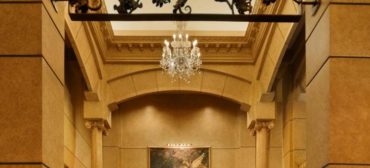 勒苏蕾行政酒店(Executive Hotel le Soleil Vancouver)图片