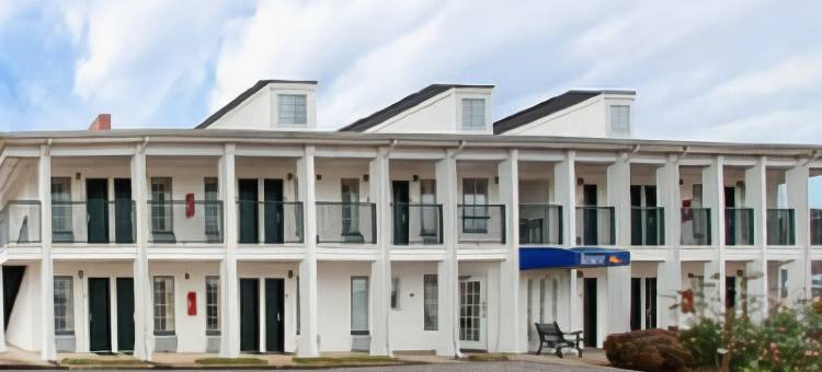 格林纳达呗盟套房酒店(Baymont by Wyndham Grenada)图片