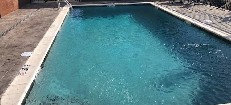 塔斯卡卢萨大学拉昆塔温德姆套房酒店(La Quinta Inn & Suites by Wyndham Tuscaloosa  University)图片