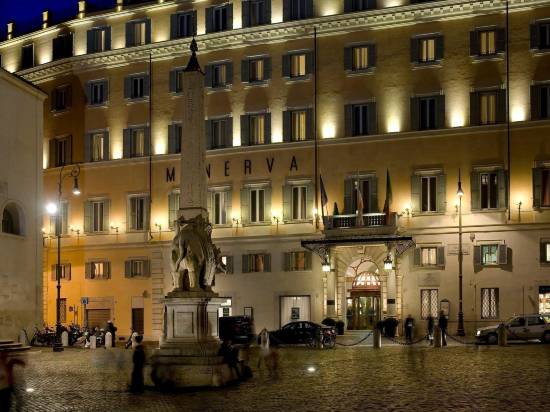 德拉密涅瓦大酒店