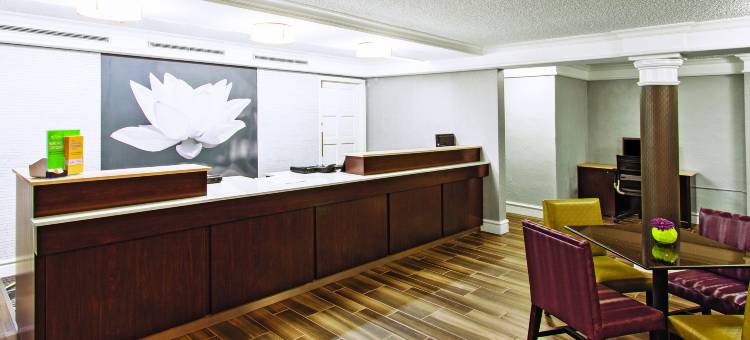 弗雷斯诺优胜美地拉昆塔温德姆酒店(La Quinta Inn by Wyndham Fresno Yosemite)图片