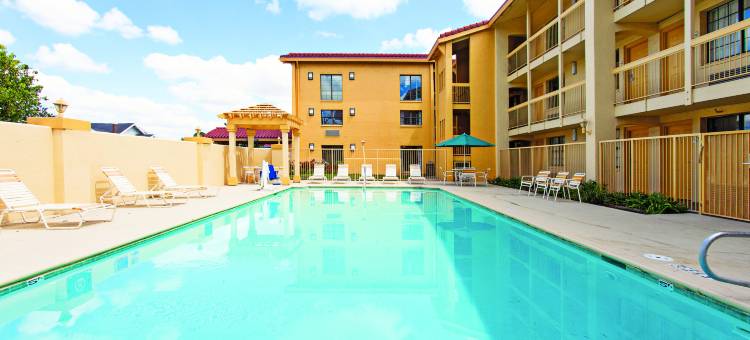 弗雷斯诺优胜美地拉昆塔温德姆酒店(La Quinta Inn by Wyndham Fresno Yosemite)图片