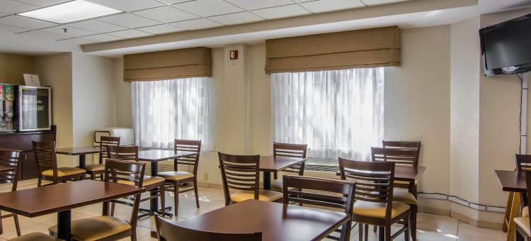 切萨皮克朴茨茅斯舒眠套房酒店(Sleep Inn & Suites Chesapeake - Portsmouth)图片