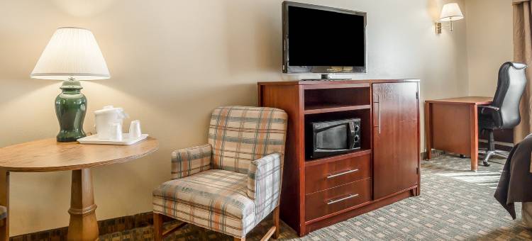 菲尔莫尔 I-15 凯艺套房酒店(Quality Inn & Suites Fillmore I-15)图片