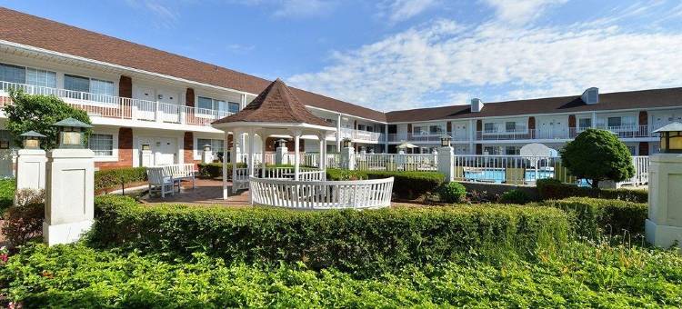 罗斯维尔/底特律地区温德姆戴斯套房酒店(Days Inn & Suites by Wyndham Roseville/Detroit Area)图片