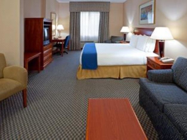 Holiday Inn Express East Greenbush Albany Skyline Hotel - 