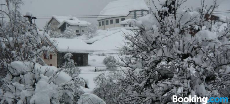 玉斯特利亚克鲁莎莉娃住宿加早餐旅馆(Ustria Crusch Alva)图片