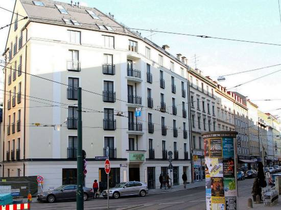 阿古斯特恩穆尼辰酒店