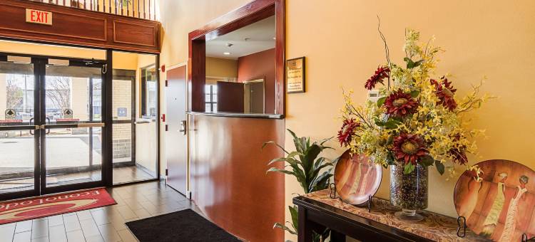 小石城西南伊克诺套房酒店(Econo Lodge Inn & Suites Little Rock SW)图片