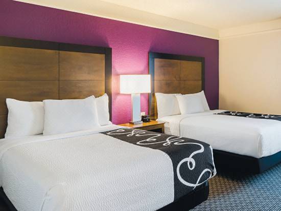 La Quinta Inn Suites By Wyndham Denver Airport Dia Hotel