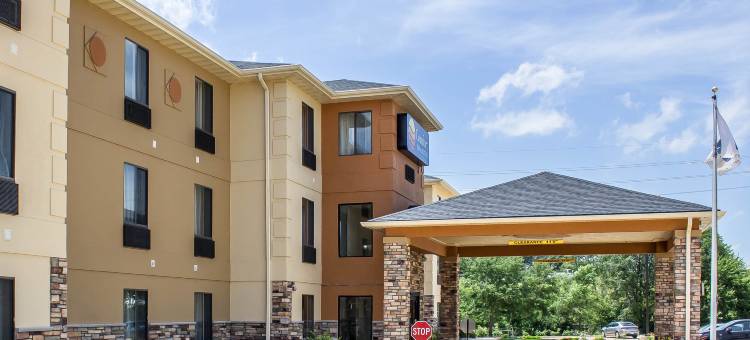 锡达拉皮兹北科林斯路舒适套房酒店(Comfort Inn & Suites Cedar Rapids North - Collins Road)图片