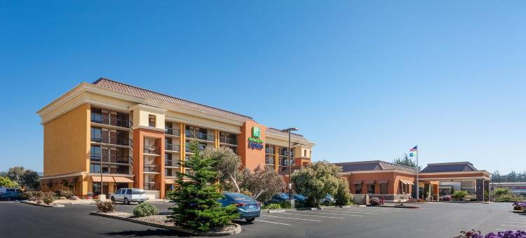 Holiday Inn Express AT蒙特雷湾(Holiday Inn Express at Monterey Bay)图片