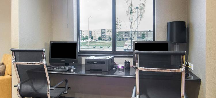 埃姆斯舒眠套房酒店-近ISU校园(Sleep Inn & Suites Ames Near Isu Campus)图片