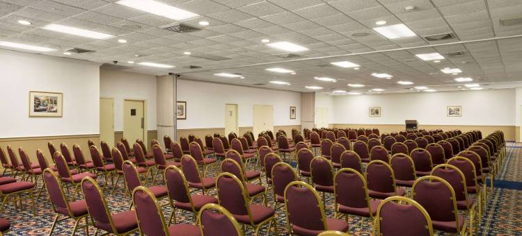 Cottonwood Suites Savannah Hotel & Conference Center图片