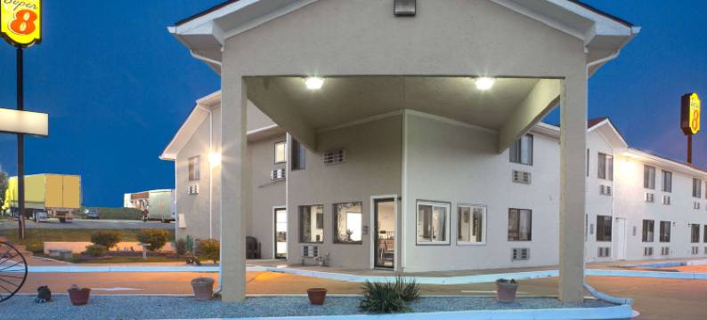 布恩维尔速8酒店(Super 8 by Wyndham Boonville)图片