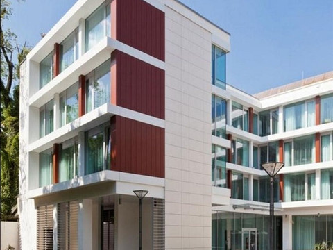 普罗弗罗茨瓦夫斯塔勒米亚斯托酒店