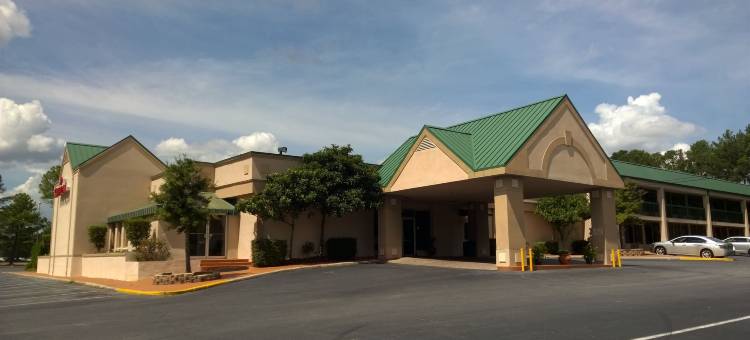 华纳罗宾斯华美达套房酒店(Ramada by Wyndham & Suites Warner Robins)图片